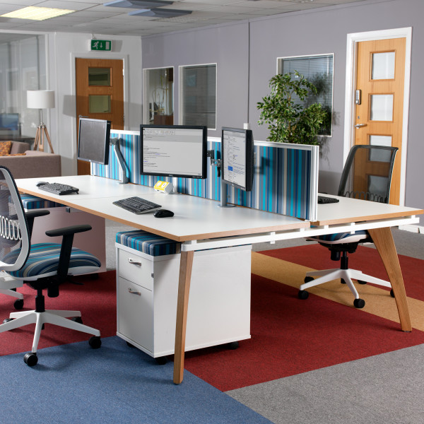 ES Blue Fabric Screen with Aluminum Edge
